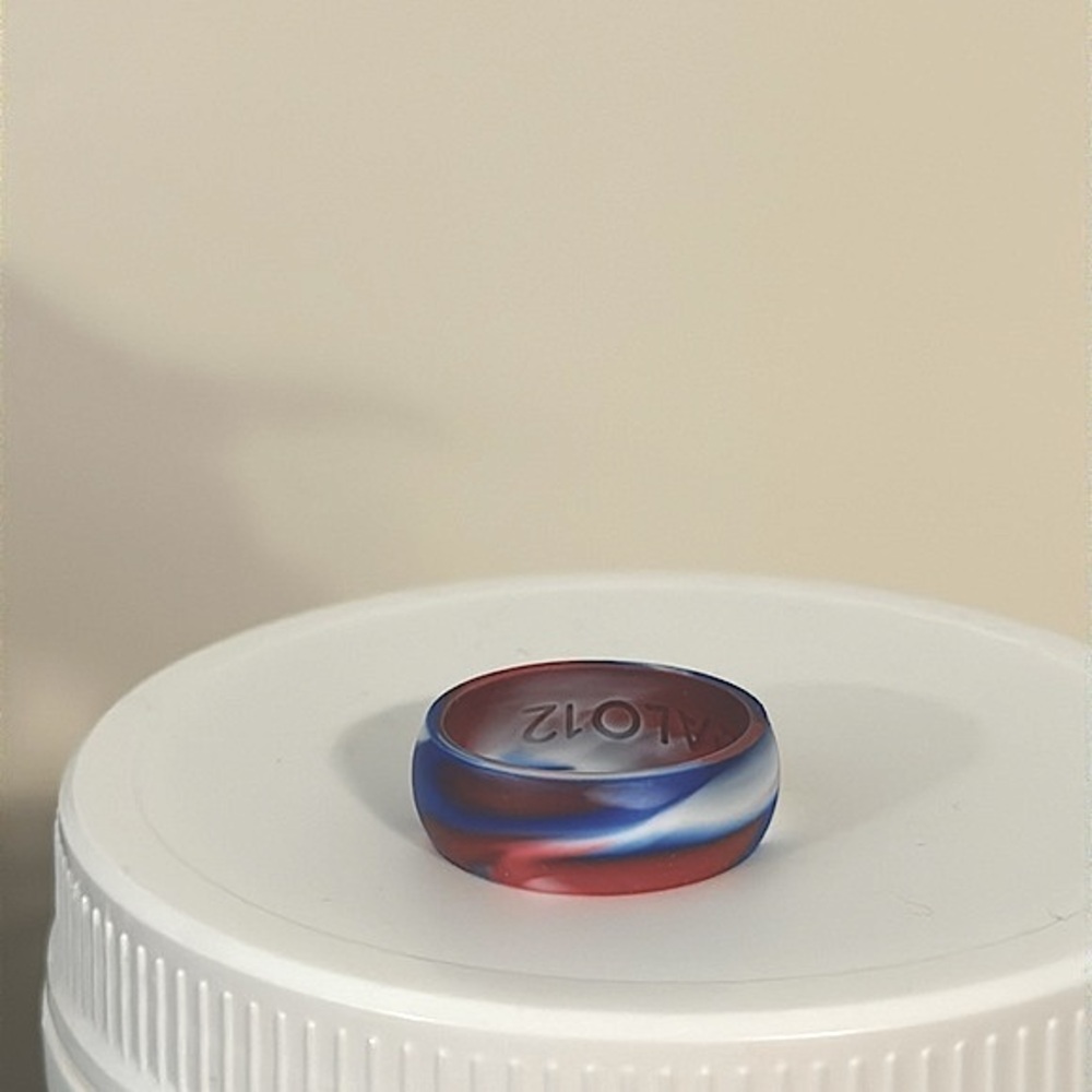 NEW! Silicone wedding ring band, Size 12, NWT, work safe latex free Qalo men’s - Picture 5 of 9
